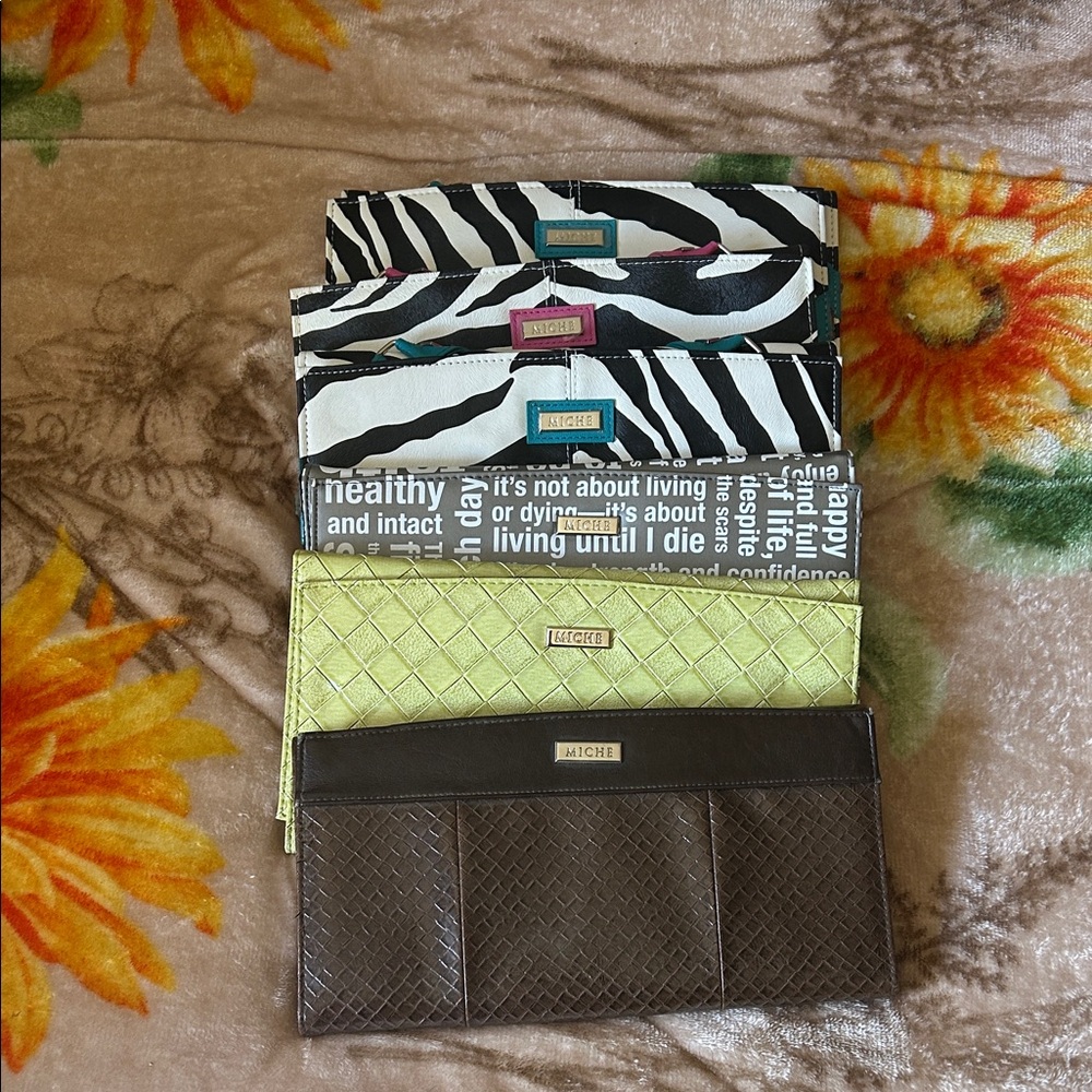 Set of Colorful Magnetic Miche Clutches